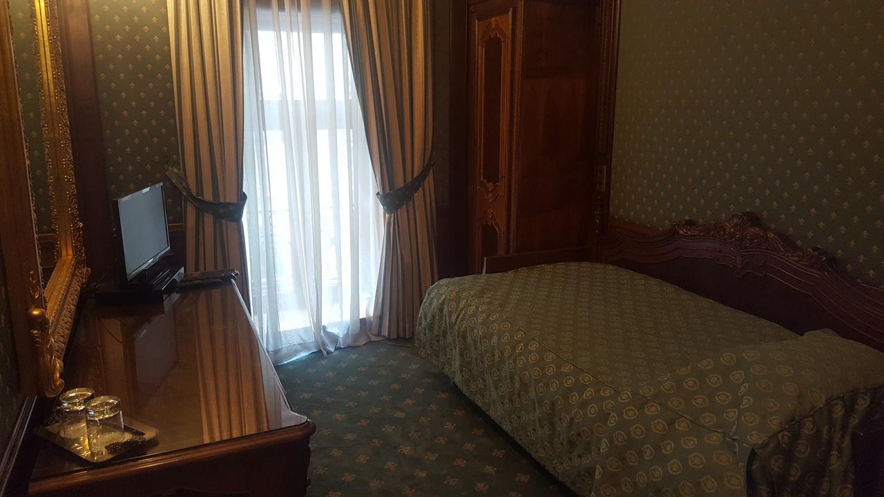 Hotel Casa Capsa Bucharest Luaran gambar