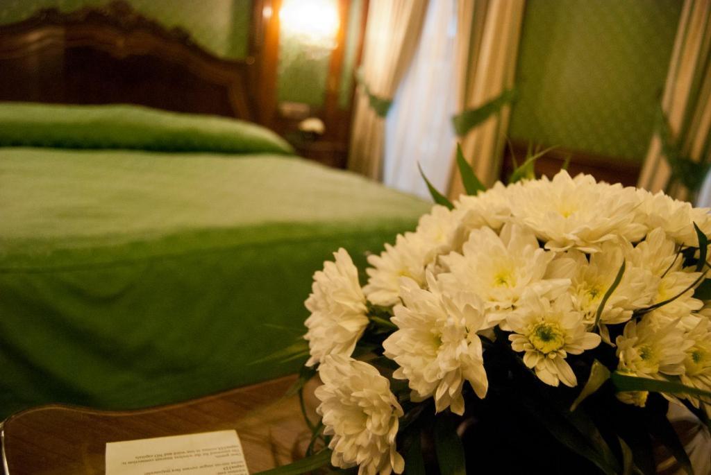Hotel Casa Capsa Bucharest Luaran gambar